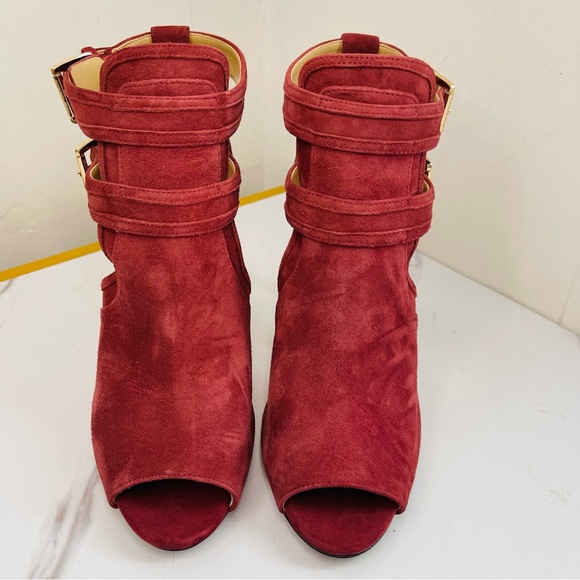 Michael Kors Peep Toe Ankle Bootie High Heels
Buckled Double Straps Cutout Shoes - Picture 7 of 13